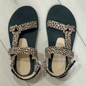 NWOT Stuart Weitzman Vail Sport Sandal in a cheetah print suede